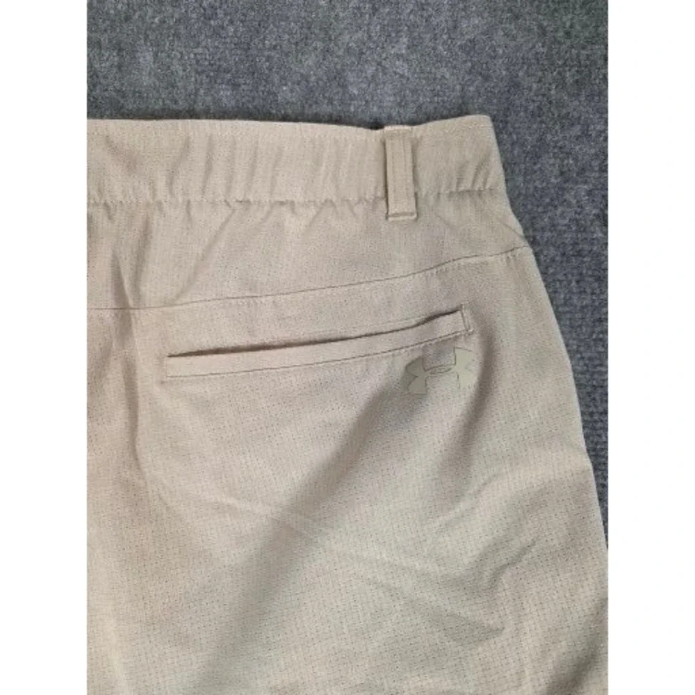 Under‎ Armour HeatGear Mens Tan Golf Shorts Size 38 Performance Khaki Athletic